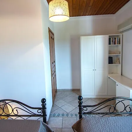 Liapades House Gardeládes