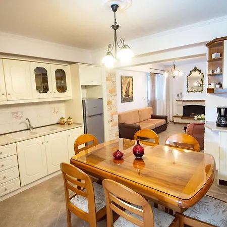 Liapades House Tatil Evi