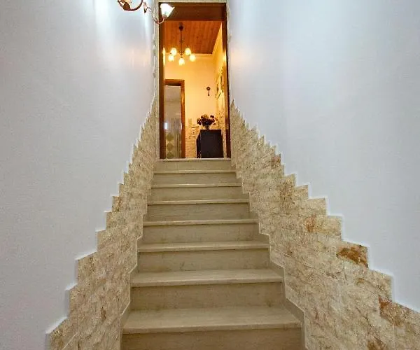 Liapades House *